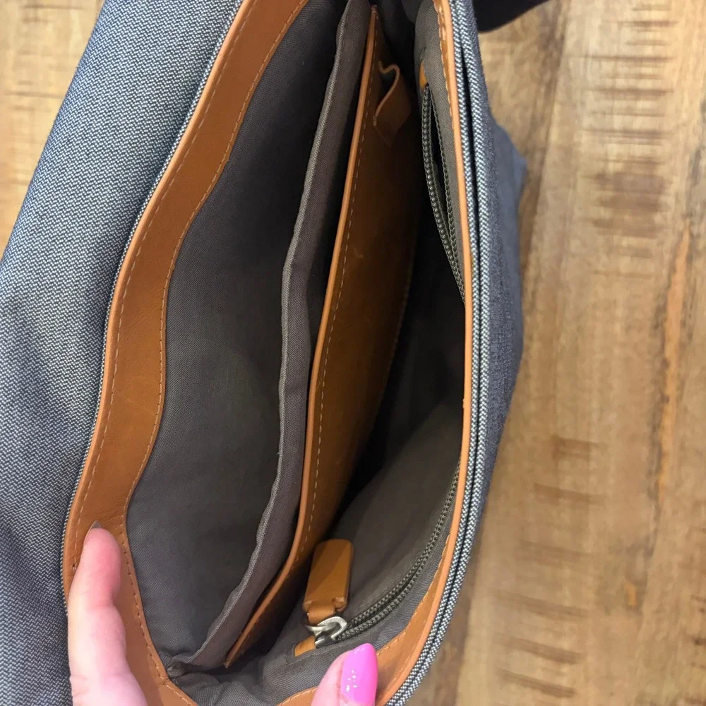 Skagen Gade Messenger Bag Crossbody Twill Leather Grey Travel Commute Office